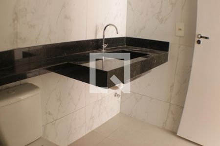 Apartamento à venda com 81m², 2 quartos e 1 vagaBanheiro da Suíte 2