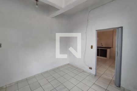 Casa para alugar com 60m², 1 quarto e sem vaga