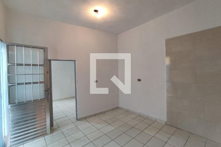 Casa para alugar com 60m², 1 quarto e sem vaga