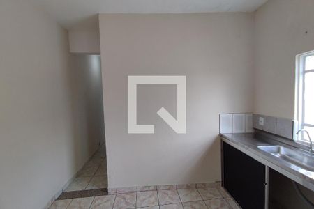 Casa para alugar com 60m², 1 quarto e sem vaga