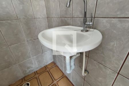 Casa para alugar com 60m², 1 quarto e sem vaga