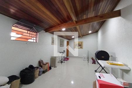 Casa à venda com 210m², 2 quartos e 2 vagasSotão