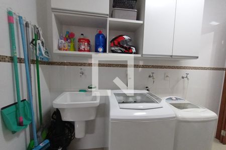 Casa à venda com 210m², 2 quartos e 2 vagasÁrea de Serviço