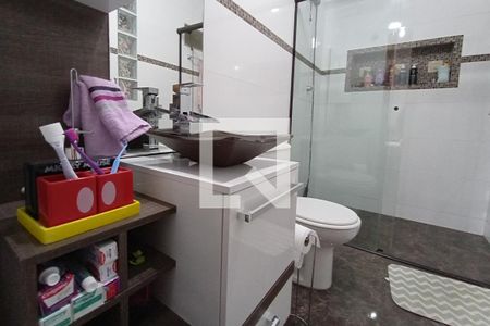 Casa à venda com 210m², 2 quartos e 2 vagasBanheiro 2 - Suíte 1