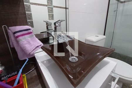 Casa à venda com 210m², 2 quartos e 2 vagasBanheiro 2 - Suíte 1