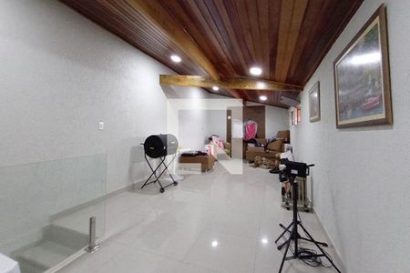 Casa à venda com 210m², 2 quartos e 2 vagasSotão