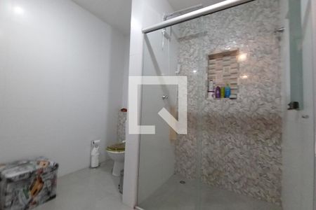 Casa à venda com 210m², 2 quartos e 2 vagasBanheiro 3 - Suíte 2