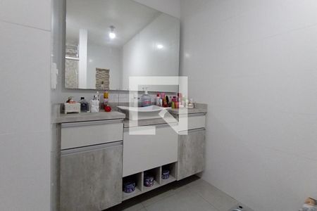 Casa à venda com 210m², 2 quartos e 2 vagasBanheiro 3 - Suíte 2