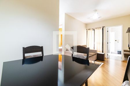 Sala de casa de condomínio para alugar com 2 quartos, 47m² em Jardim Prudência, São Paulo
