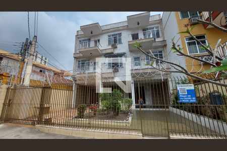 Apartamento à venda com 90m², 2 quartos e 2 vagas Apartamento à venda com 90m², 2 quartos e 2 vagasFachada