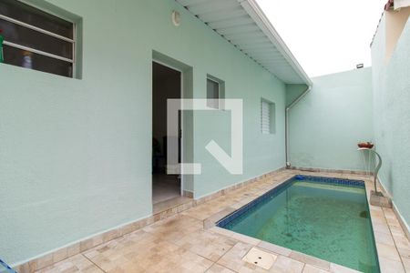 Casa à venda com 170m², 3 quartos e 2 vagasÁrea Externa