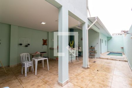 Casa à venda com 170m², 3 quartos e 2 vagasÁrea Externa