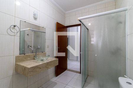 Casa à venda com 170m², 3 quartos e 2 vagasBanheiro do Quarto 1