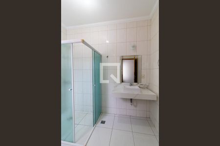 Casa à venda com 170m², 3 quartos e 2 vagasBanheiro