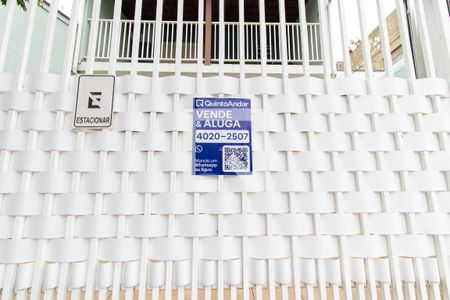 Casa à venda com 170m², 3 quartos e 2 vagasPlaca