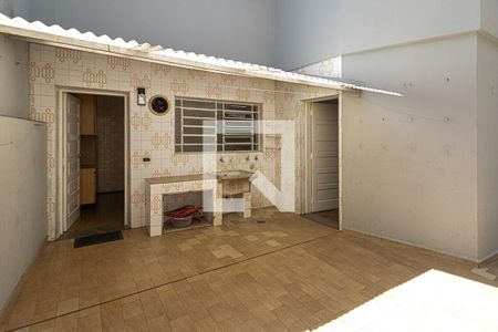 Casa à venda com 220m², 3 quartos e 2 vagasÁrea de Serviço