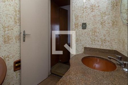 Casa à venda com 220m², 3 quartos e 2 vagasBanheiro da Suíte 1