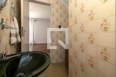 Casa à venda com 220m², 3 quartos e 2 vagasLavabo