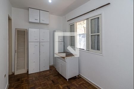 Casa à venda com 220m², 3 quartos e 2 vagasQuarto de Serviço