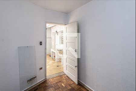 Casa à venda com 220m², 3 quartos e 2 vagasQuarto de Serviço