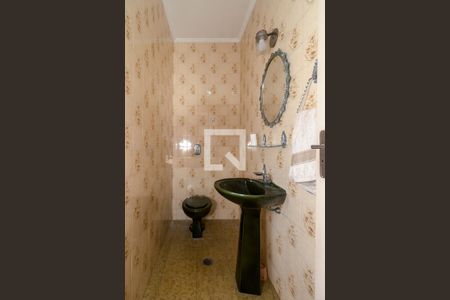 Casa à venda com 220m², 3 quartos e 2 vagasLavabo