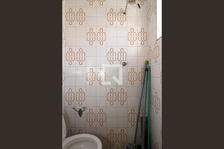 Casa à venda com 220m², 3 quartos e 2 vagasBanheiro de Serviço