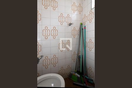 Casa à venda com 220m², 3 quartos e 2 vagasBanheiro de Serviço