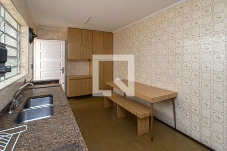 Casa à venda com 220m², 3 quartos e 2 vagasCozinha