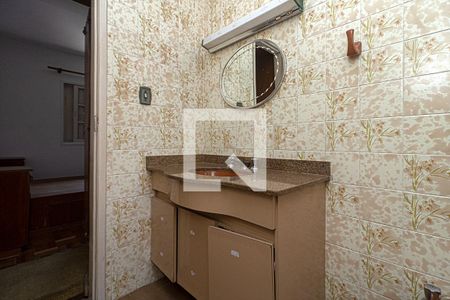 Casa à venda com 220m², 3 quartos e 2 vagasBanheiro da Suíte 1