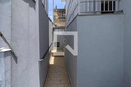 Casa à venda com 220m², 3 quartos e 2 vagasCorredor