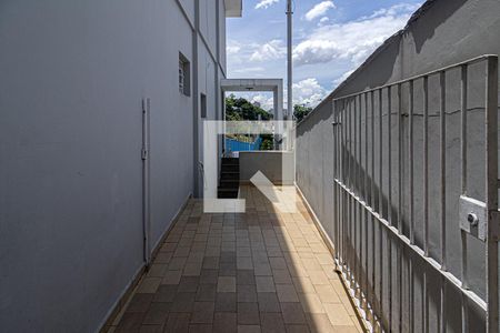 Casa à venda com 220m², 3 quartos e 2 vagasCorredor
