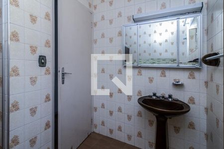 Casa à venda com 220m², 3 quartos e 2 vagasBanheiro