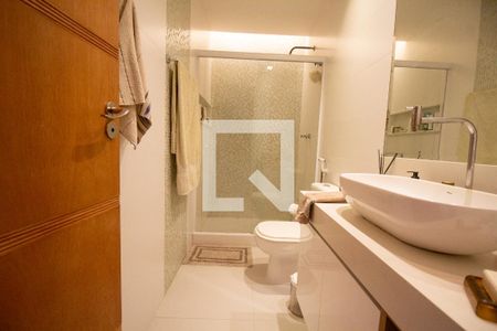 Apartamento à venda com 344m², 4 quartos e 4 vagasBanheiro Social