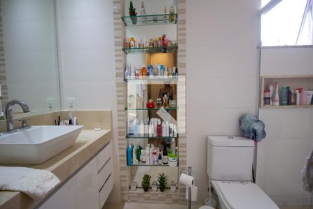 Apartamento à venda com 344m², 4 quartos e 4 vagasBanheiro da Suíte 1