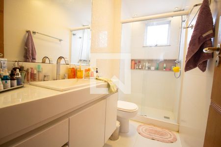 Apartamento à venda com 344m², 4 quartos e 4 vagasBanheiro da Suíte 2