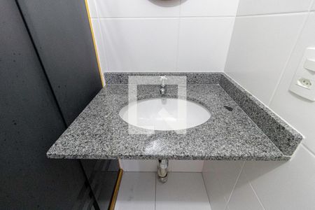 Apartamento à venda com 64m², 2 quartos e 1 vaga Apartamento à venda com 64m², 2 quartos e 1 vagaBanheiro