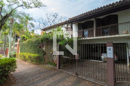 Casa à venda com 320m², 3 quartos e 3 vagasFachada