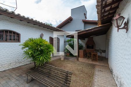 Casa à venda com 320m², 3 quartos e 3 vagasQuintal