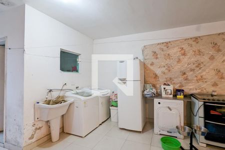 Casa à venda com 330m², 4 quartos e 4 vagasÁrea de serviço 