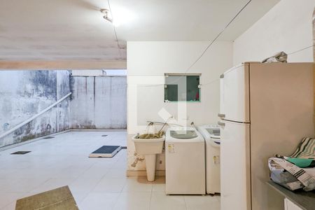 Casa à venda com 330m², 4 quartos e 4 vagasÁrea de serviço 