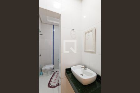 Casa à venda com 330m², 4 quartos e 4 vagasLavabo 