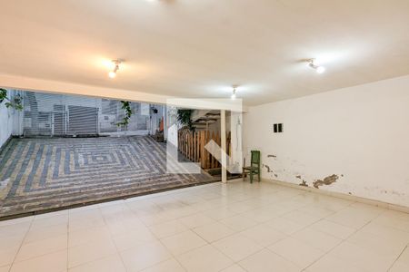 Casa à venda com 330m², 4 quartos e 4 vagasGaragem