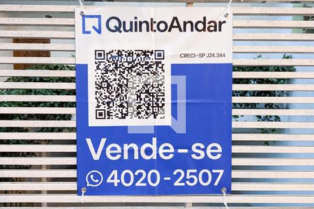 Casa à venda com 330m², 4 quartos e 4 vagasFachada 