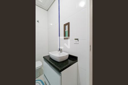 Casa à venda com 330m², 4 quartos e 4 vagasBanheiro da suíte 2 