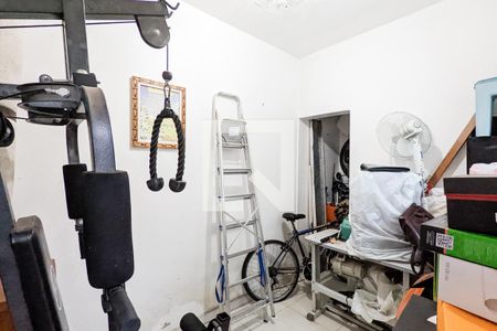 Casa à venda com 330m², 4 quartos e 4 vagasQuarto de serviço 