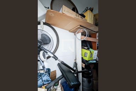 Casa à venda com 330m², 4 quartos e 4 vagasQuarto de serviço 