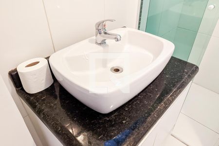 Casa à venda com 330m², 4 quartos e 4 vagasBanheiro da suíte 1 