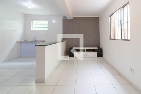 Sala de casa para alugar com 1 quarto, 40m² em Jardim Santa Cecília, Guarulhos