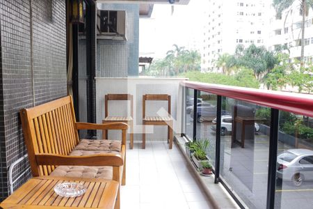 Apartamento à venda com 132m², 4 quartos e 2 vagas Apartamento à venda com 132m², 4 quartos e 2 vagasVaranda da Sala