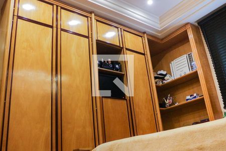 Apartamento à venda com 132m², 4 quartos e 2 vagas Apartamento à venda com 132m², 4 quartos e 2 vagasSuíte